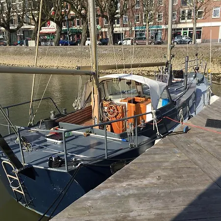Private Ship Center Úszó hotel Rotterdam